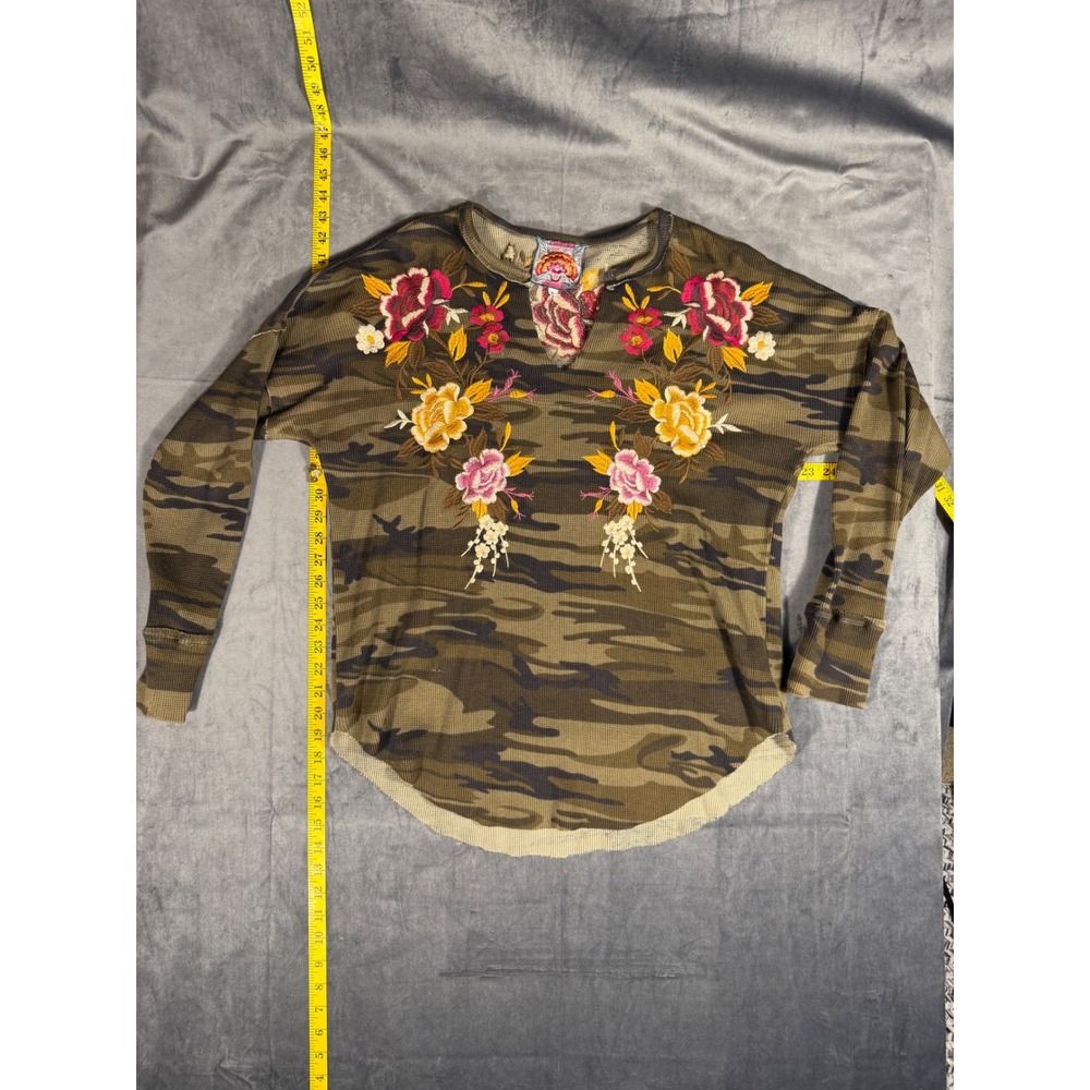 Johnny Was Camo Thermal Top Large Dual-Sided Floral Embroidered Waffle Knit Worn